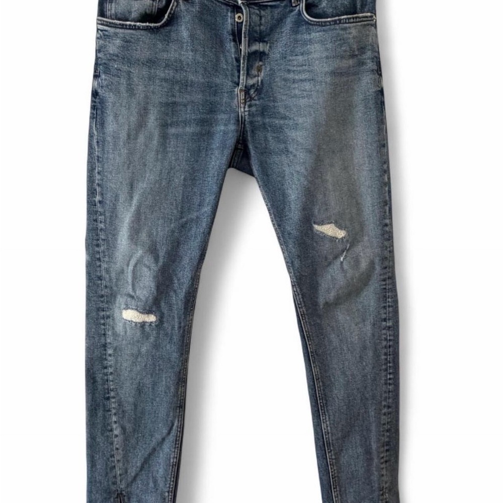 ZARA Men’s Slim Fit Distressed Jeans – Light Blue (EUR 46 / USA 36)